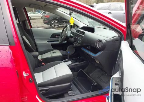 2013 Toyota Prius C Three from USA, damaged, VIN JTDKDTB33D1540013